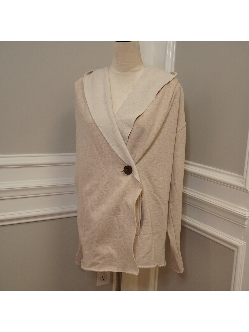 Sanctuary Clothing Beige Hooded Cardigan Sweater Medium